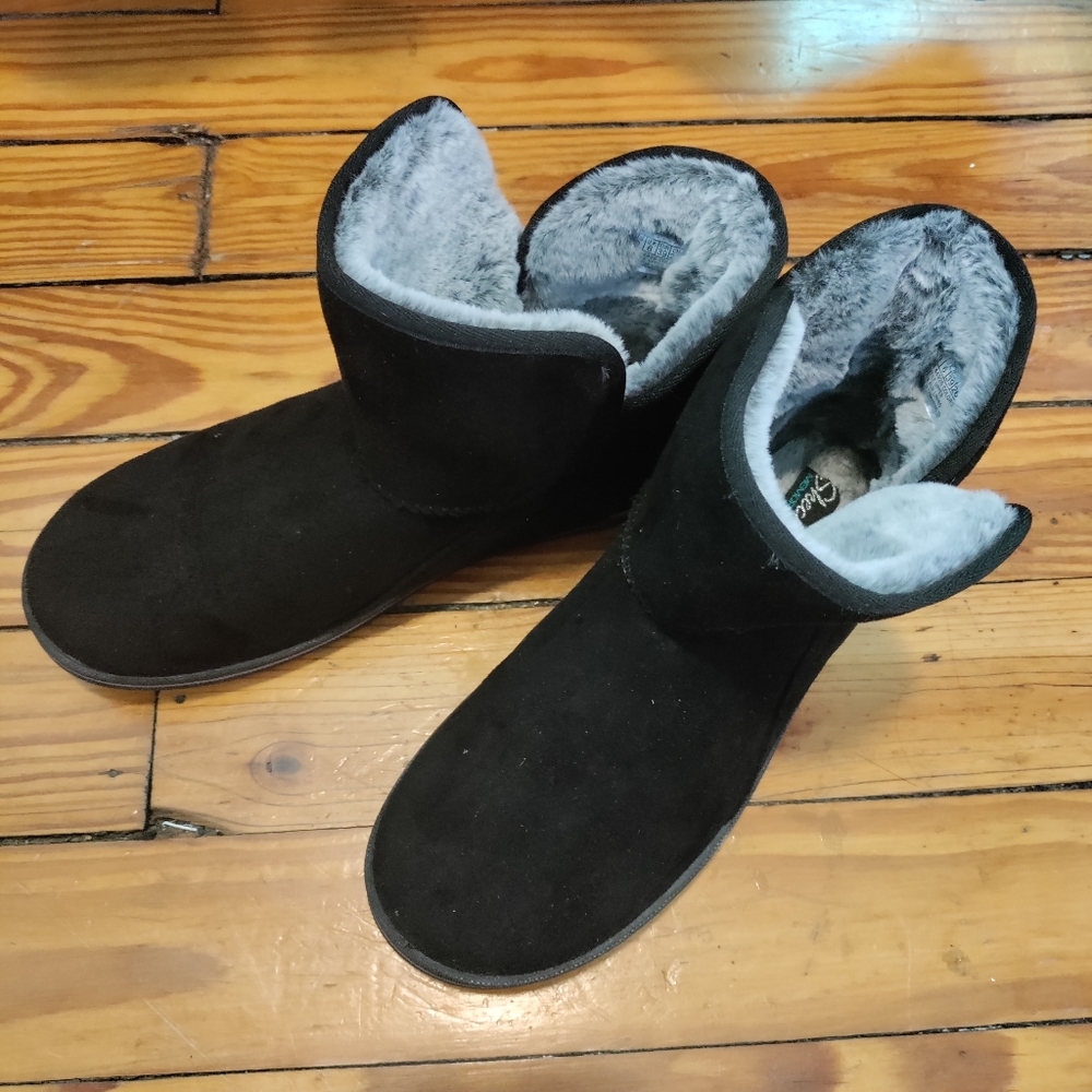 Skechers Memory Foam Boots